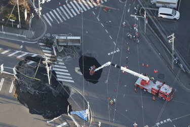 あなたの街の下水道管が危ない！八潮市の事故はなぜ起きた？地下に潜む