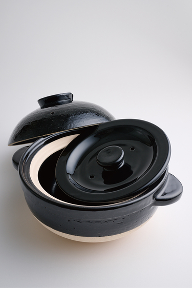 火加減の手間なし、吹きこぼれなしの炊飯専用「土鍋」＞生んだのは肉厚