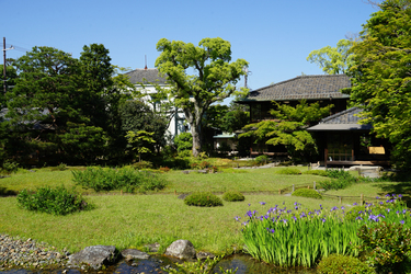 偉人の愛した一室＞重厚な和洋折衷の洋館と広大な庭園 国家の未来が