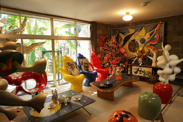 偉人の愛した一室＞「太陽の塔」の生みの親・岡本太郎が42年間、作品を